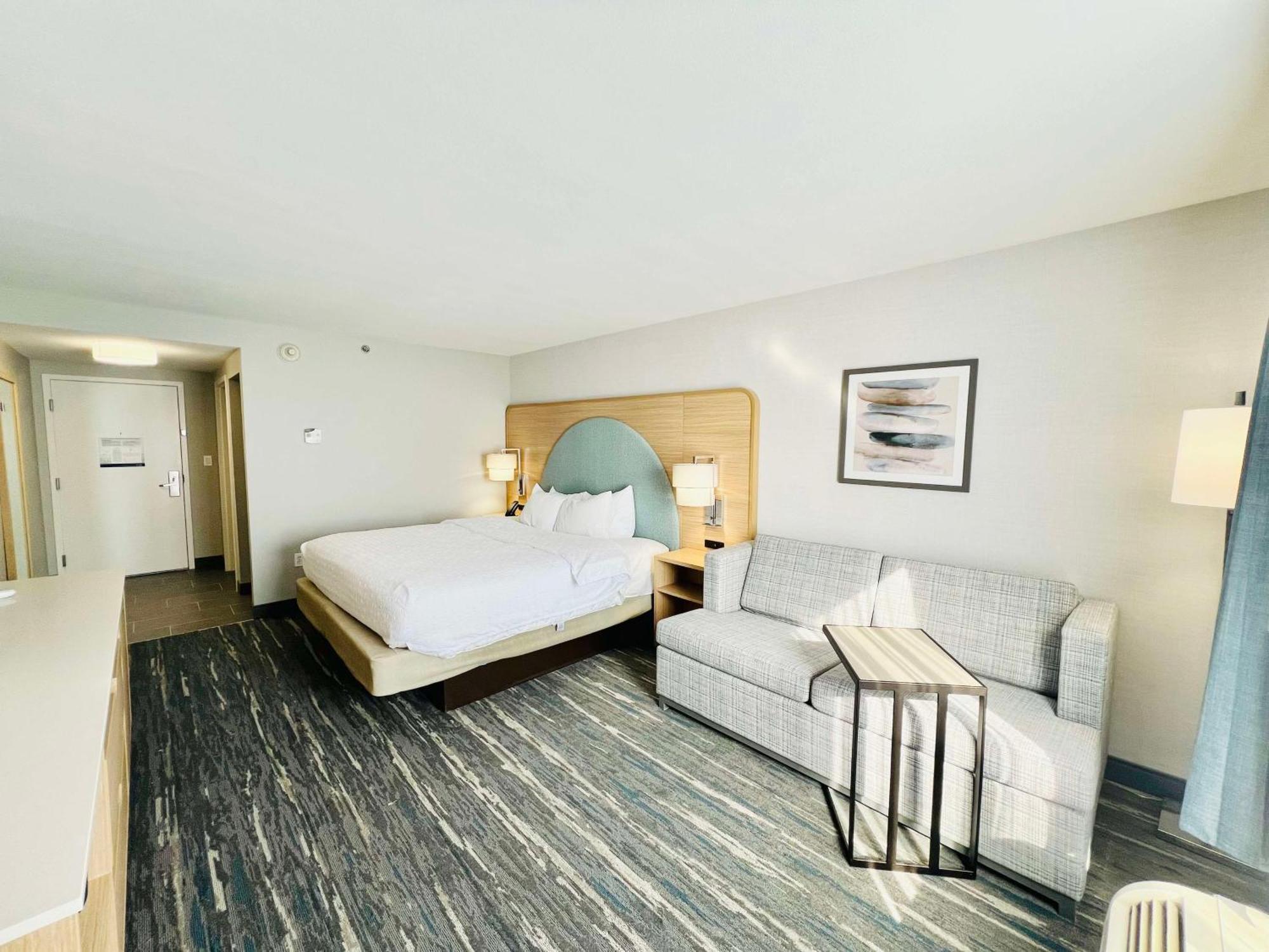 Hampton Hotel 3*