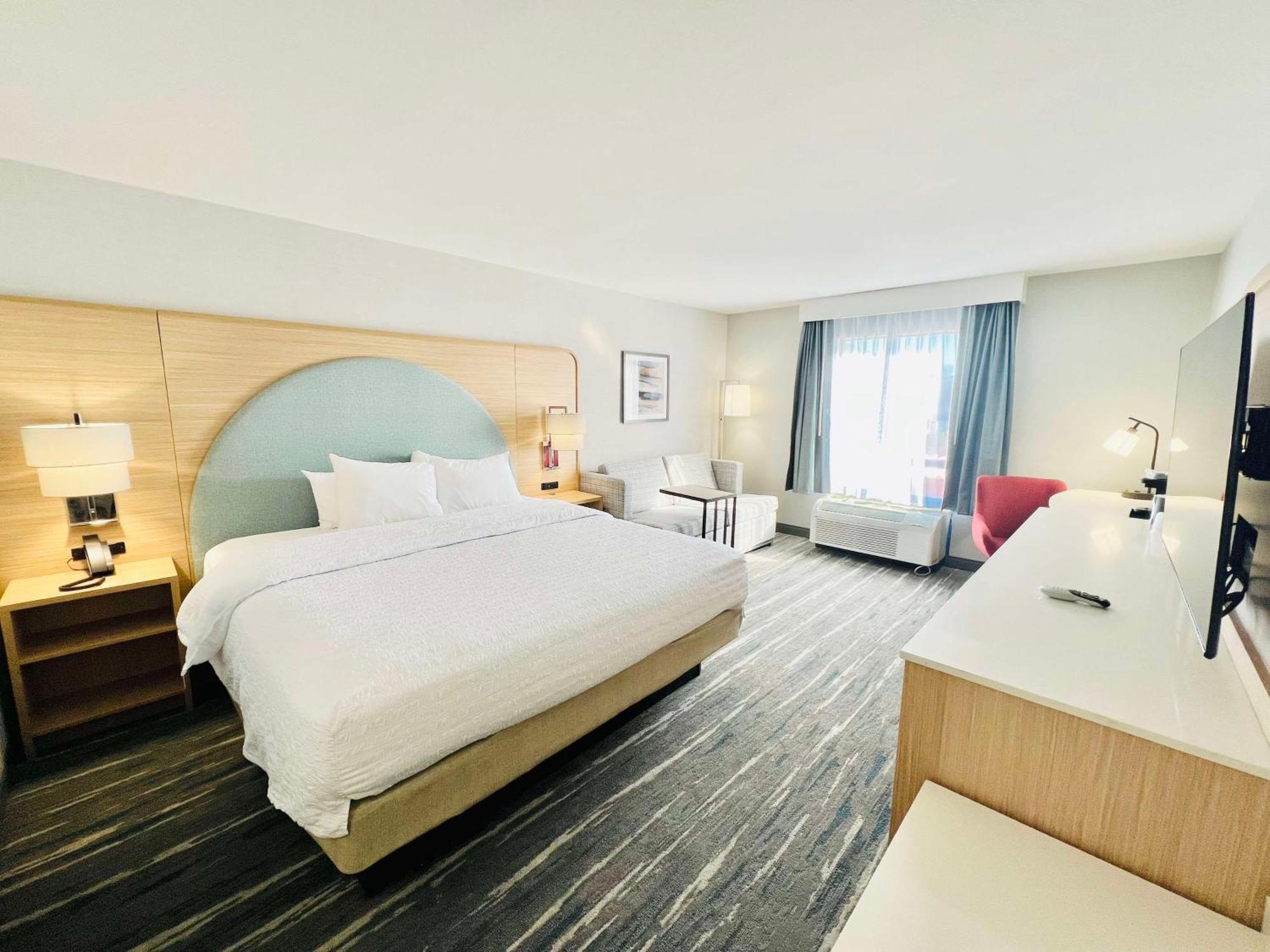 Hampton 3*