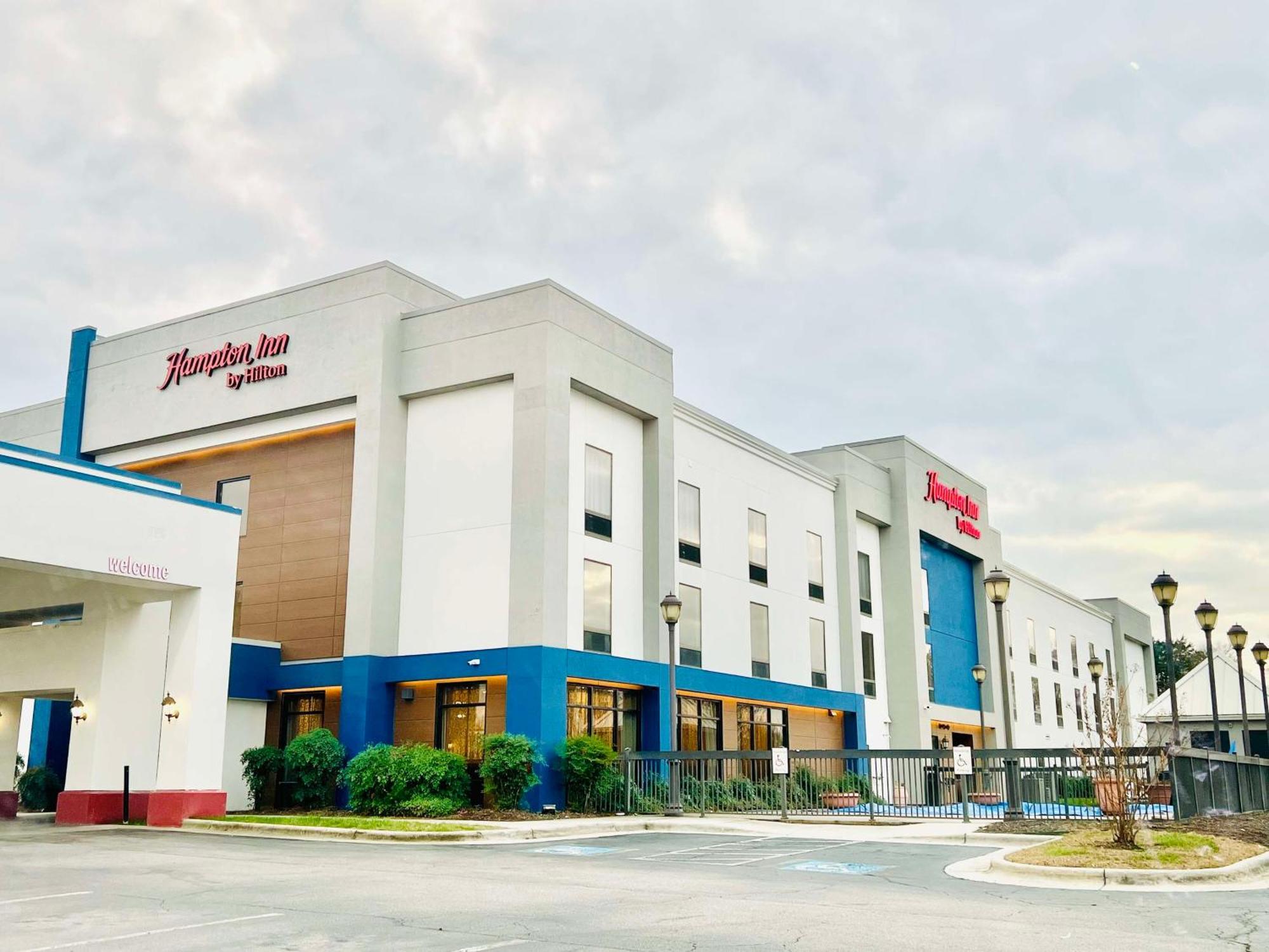 Hotel Hampton 3*