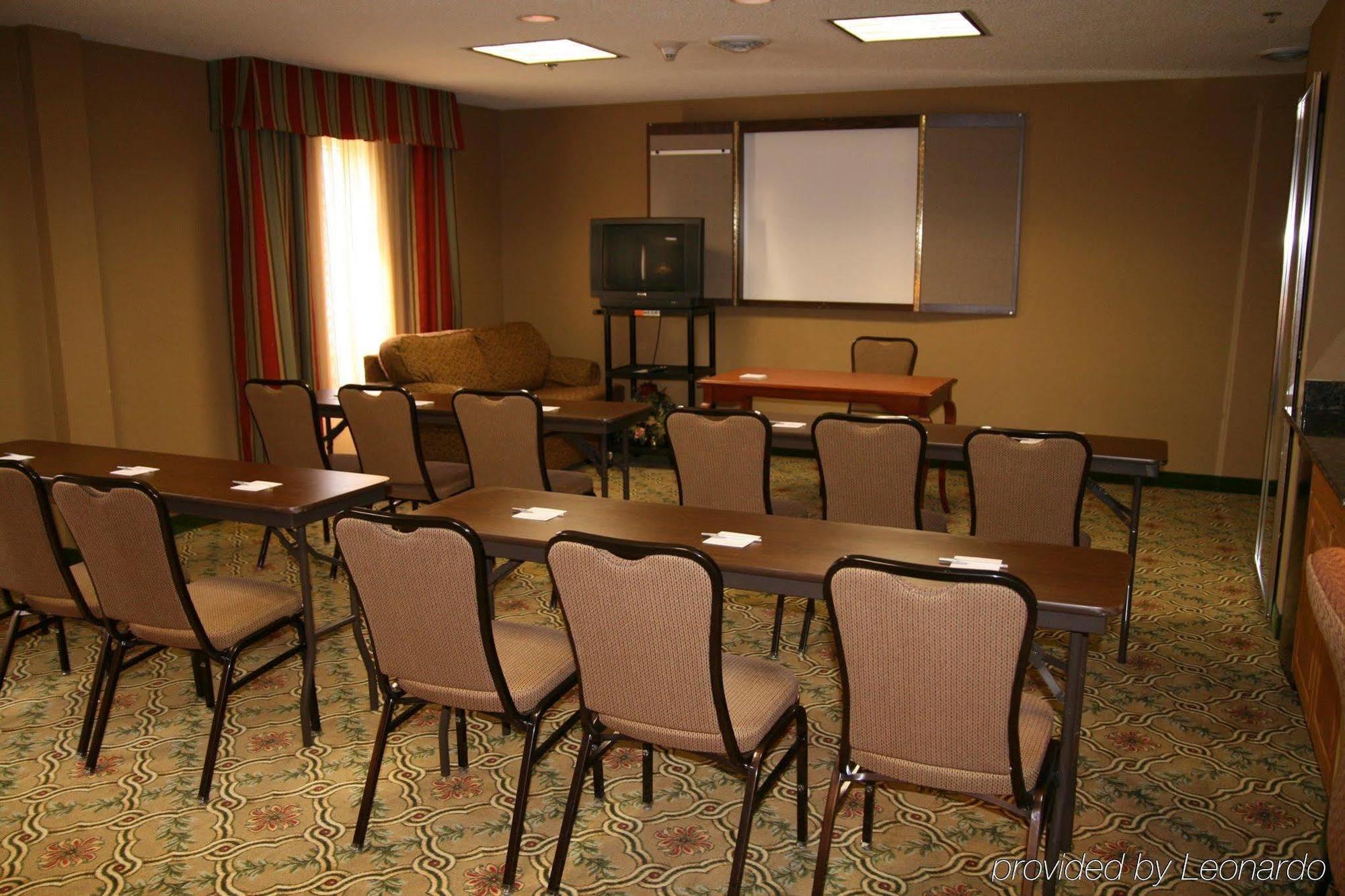 Hotel Hampton 3*